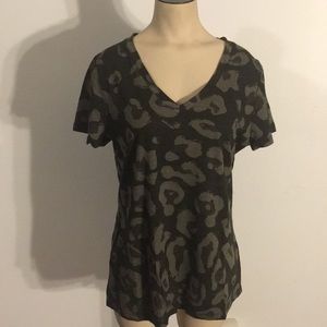 Leopard print tee